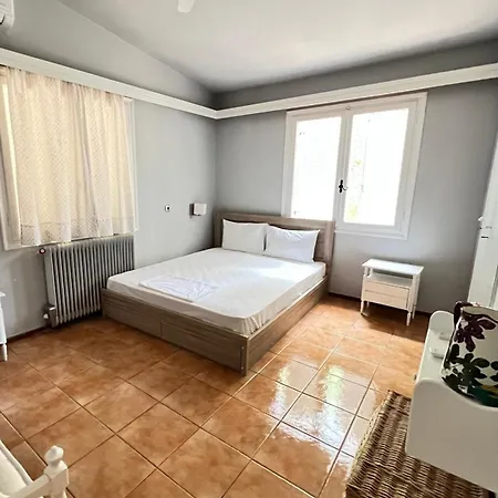 בית נופש Cleo Beachfront *